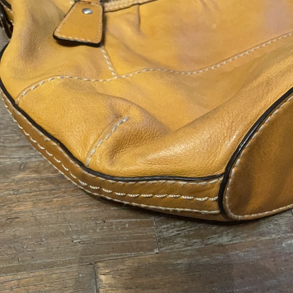 Fossil Pebbled Leather Satchel Crossbody🖤 - Picture 9 of 16